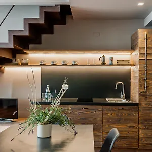 https://ferrini-home-residence-150.taorminaitalyhotels.com